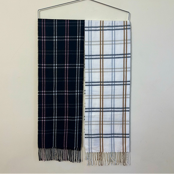 Cejon || bundle of two Plaid Scarfs - Picture 1 of 10